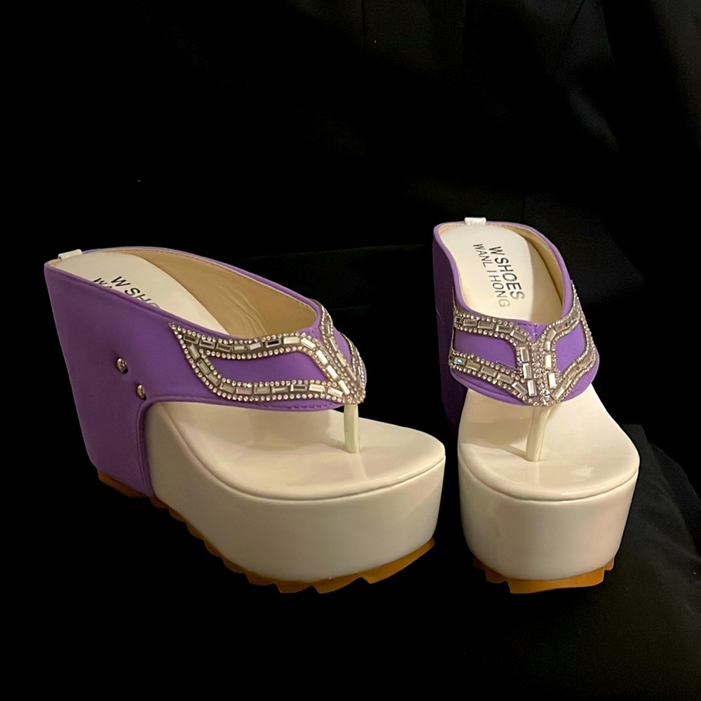Wedged sandals